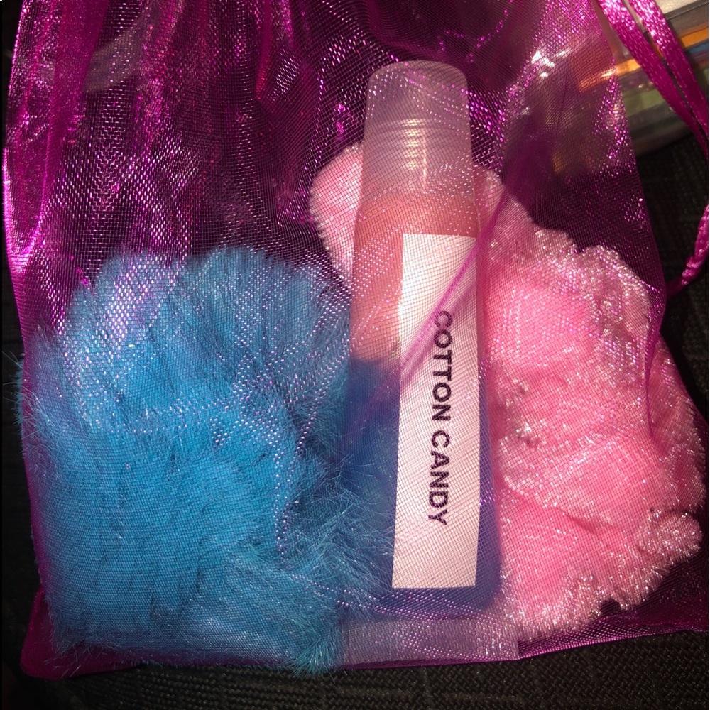 lip gloss